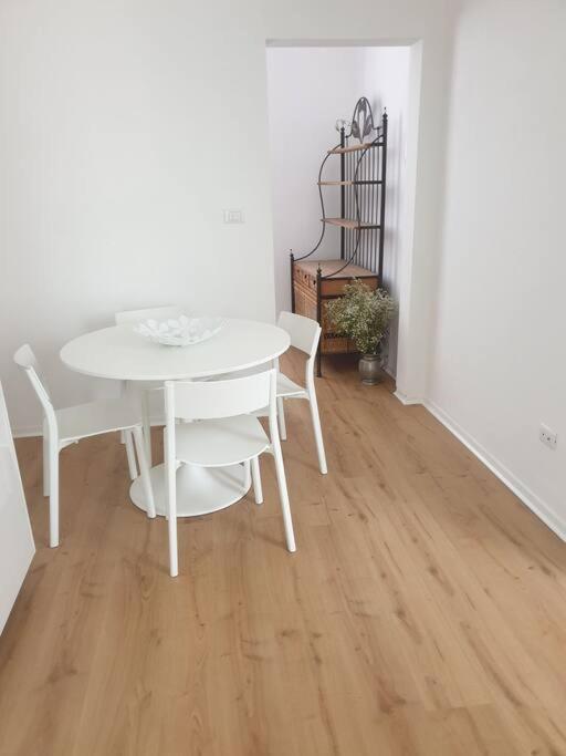 Piazza Garibaldi Eleganti Suite Con Sauna Údine Exterior foto
