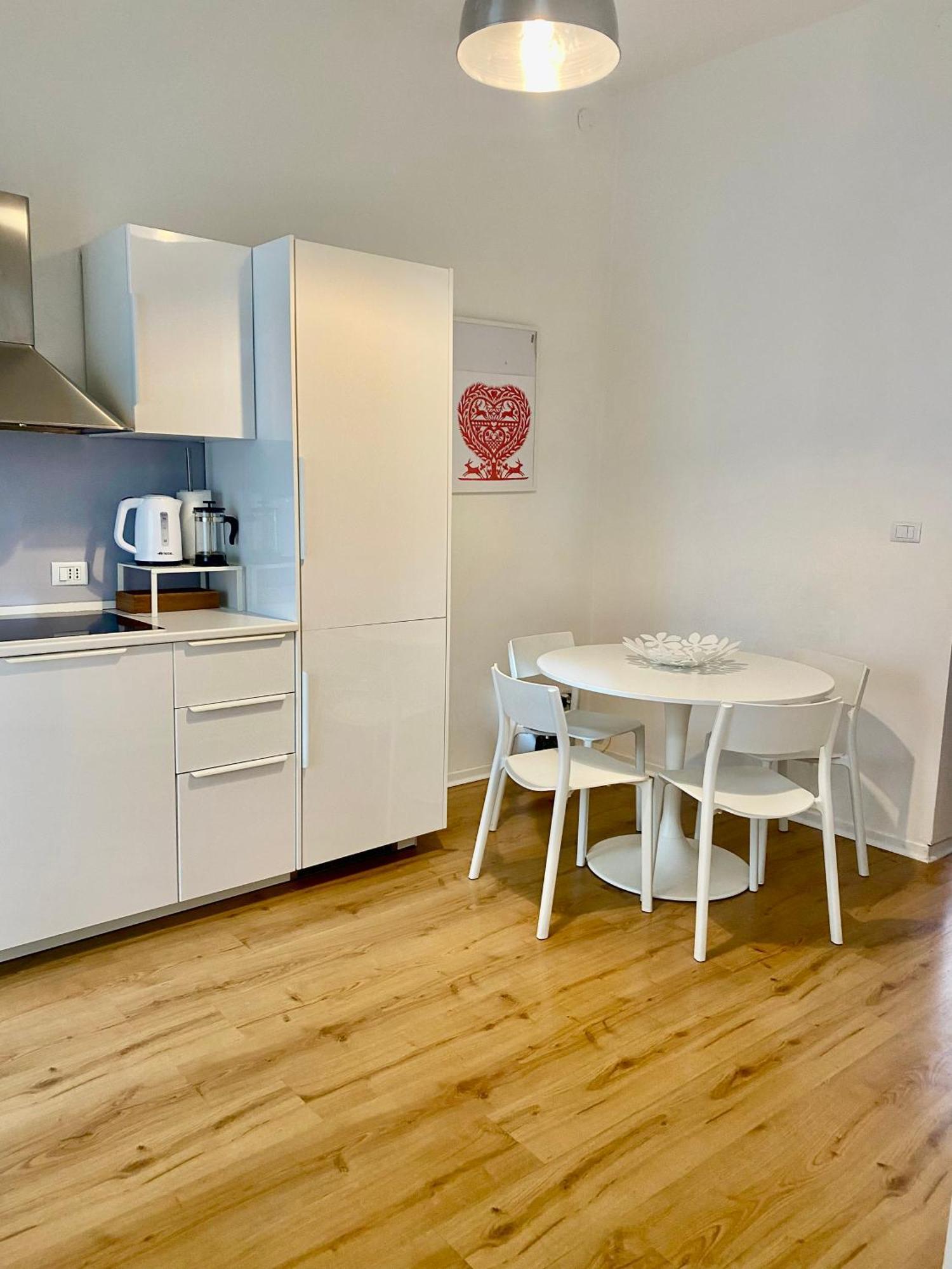 Piazza Garibaldi Eleganti Suite Con Sauna Údine Exterior foto